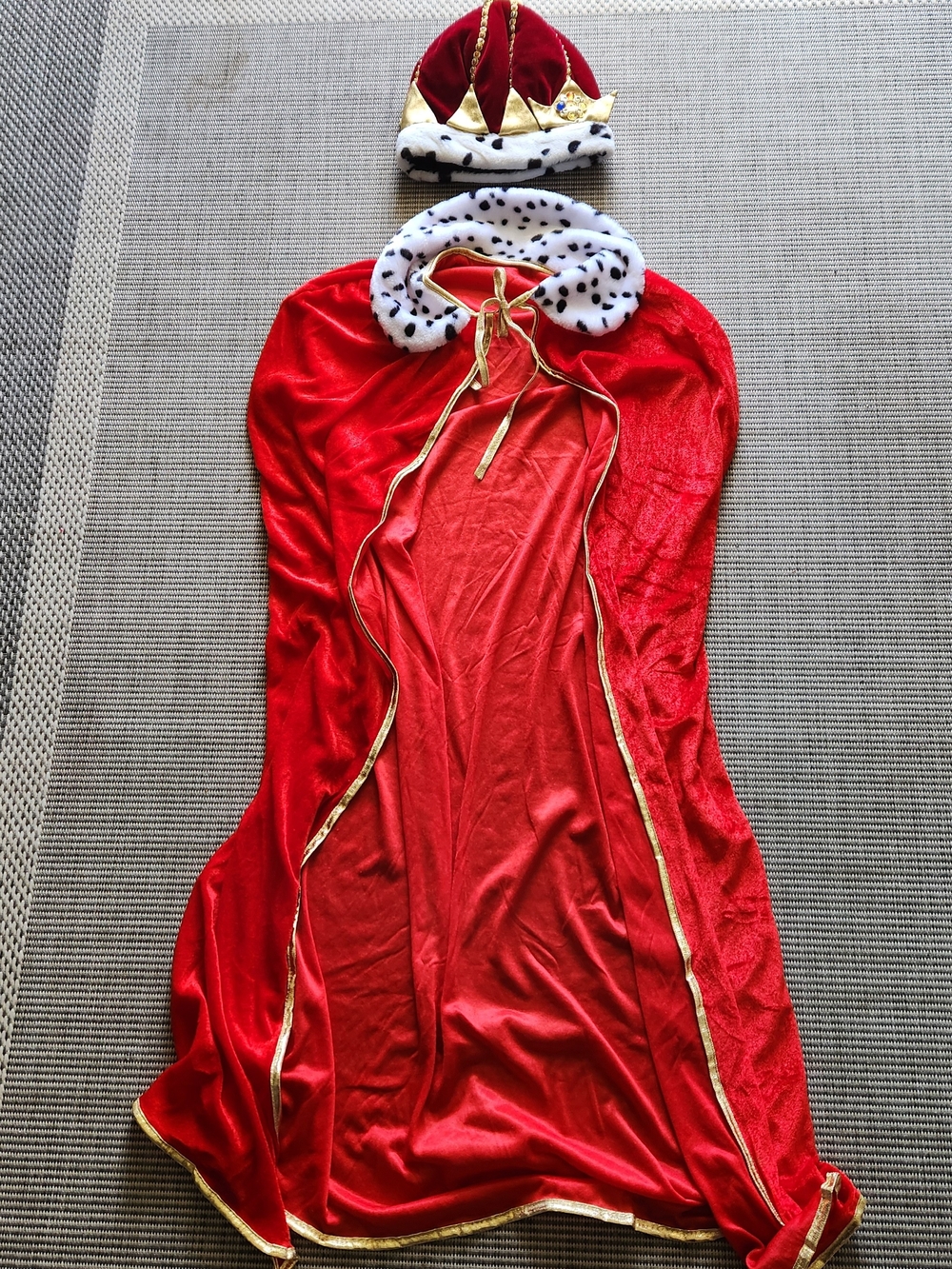 Kids Royal King Costume Set Red Velvet Cape Cloak Spotted Faux Fur Crown
